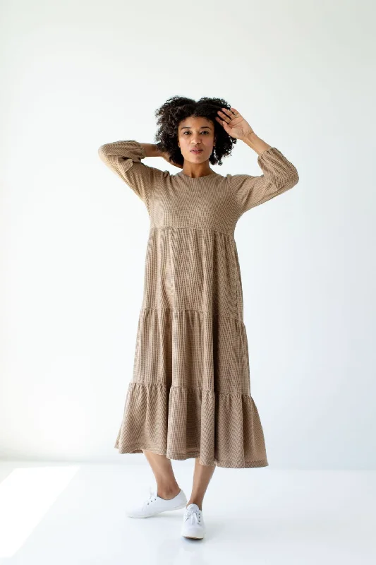 'Demi' Quarter Sleeve Waffle Knit Tiered Midi Dress in Mocha