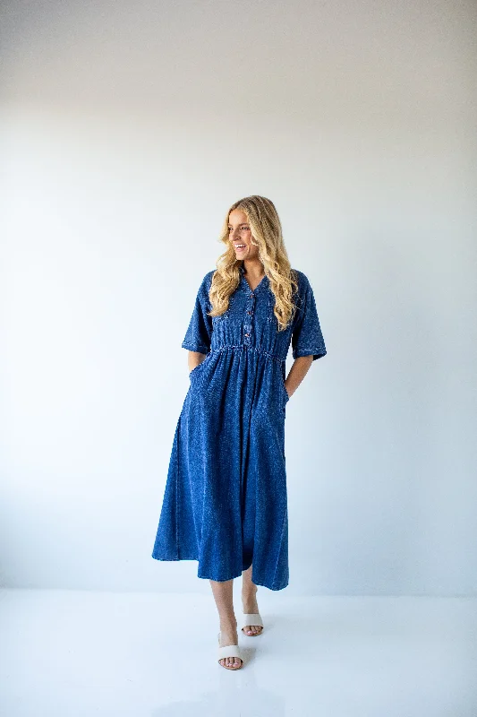 'Dixie' Collared Button Up A-Line Midi Dress in Denim Wash