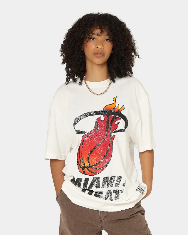 Mitchell & Ness Miami Heat Oversized Logo T-Shirt Vintage White Welt Pockets Slit Pockets