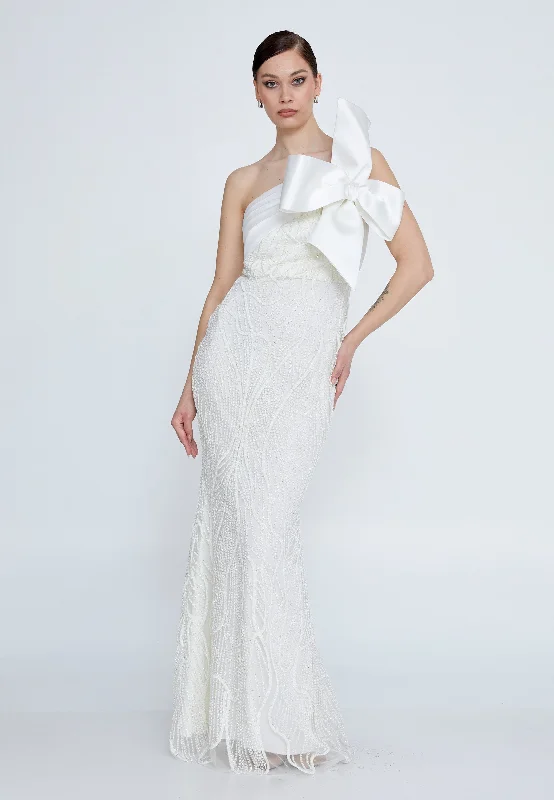 White glittered long dress with a big bow Turtleneck Warm Winter