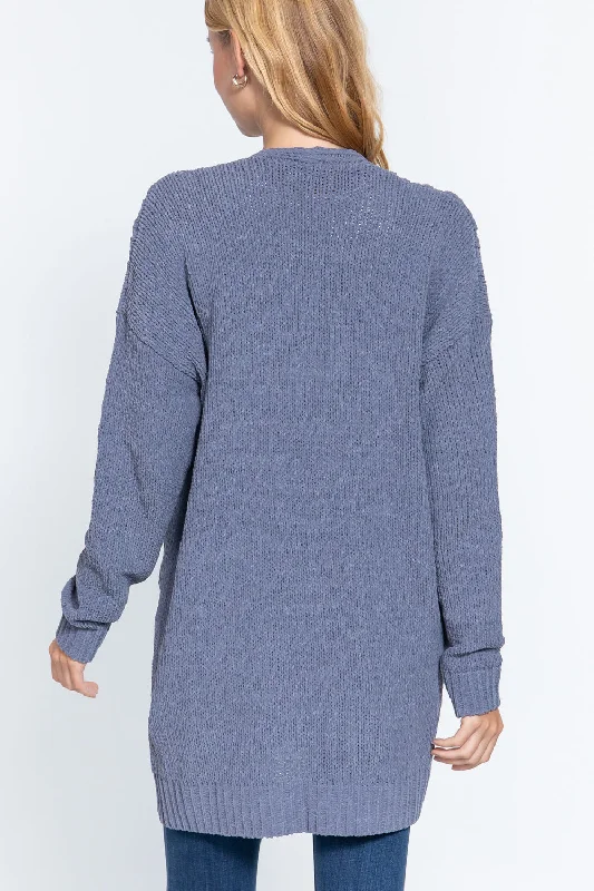 GREYISH BLUE